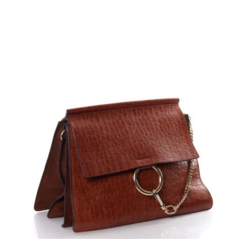 chloe faye medium reptillien